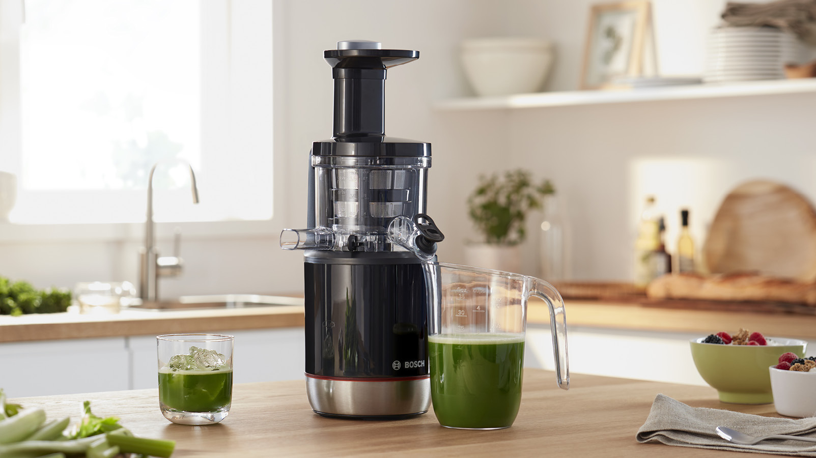 BOSCH  VitaExtract slowjuicer - MESM731M