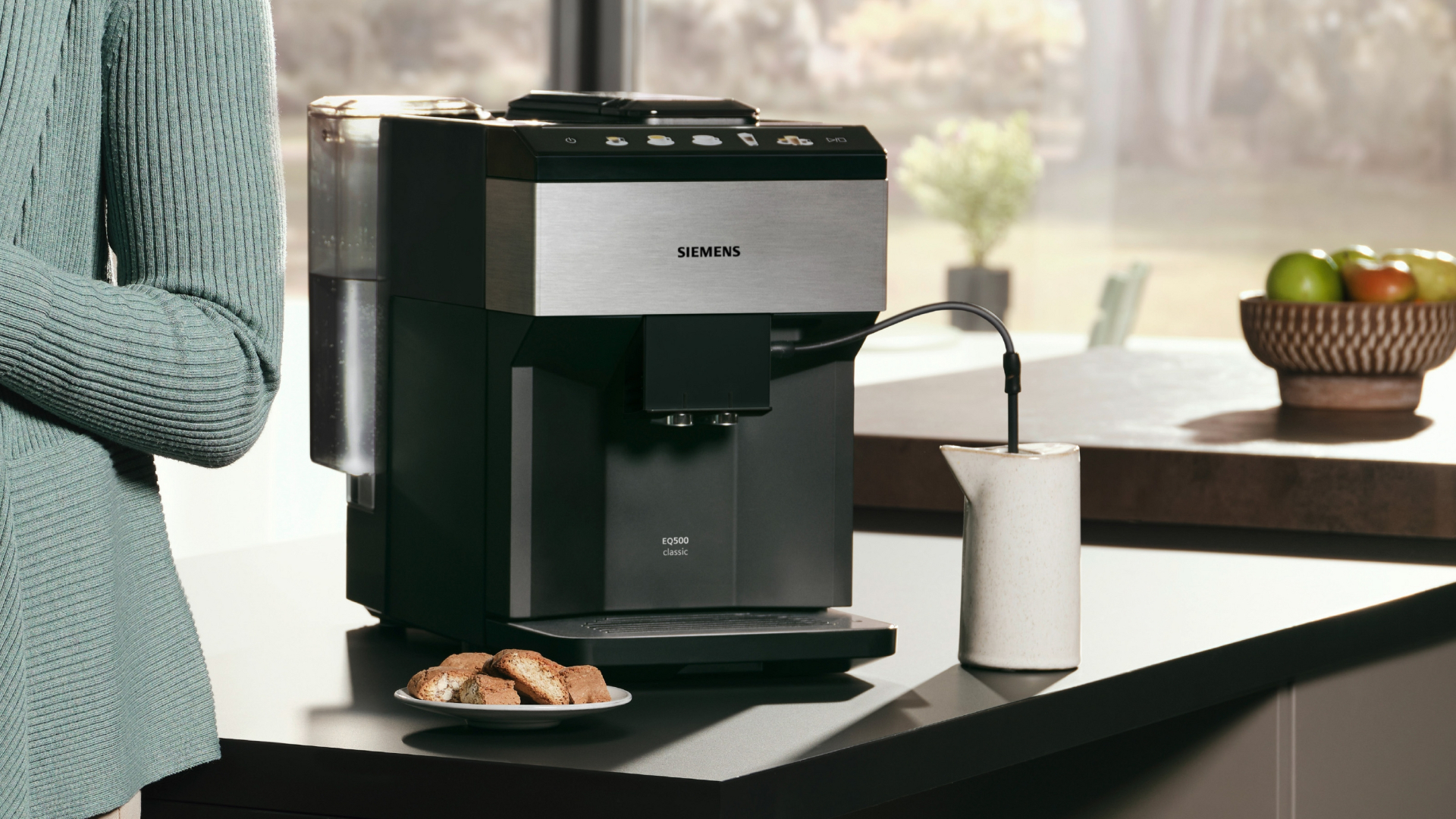 SIEMENS EQ500 espresso machine - TP517DF3